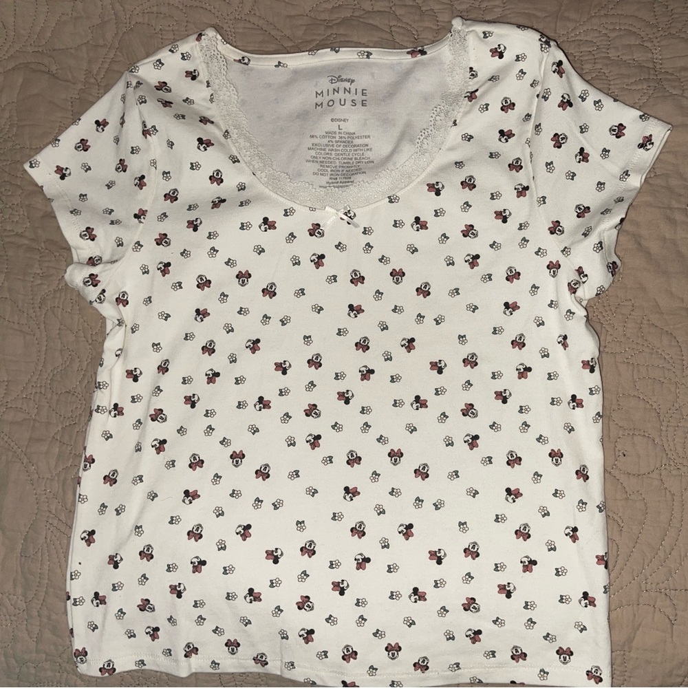 DISNEY v-neck Minnie blouse